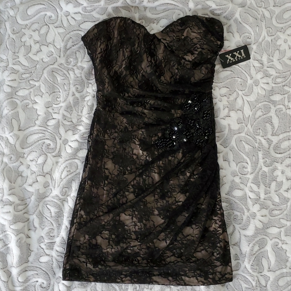 Lace Mini Dress black & nude
